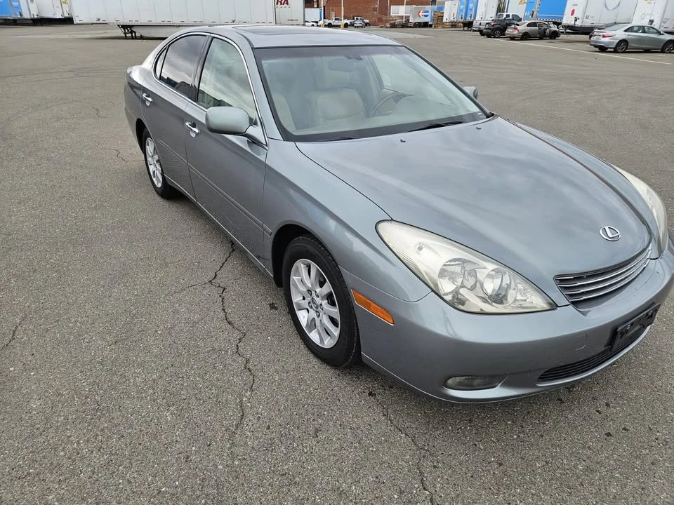 2004 Lexus ES 4th Gen - Image 2 of 20