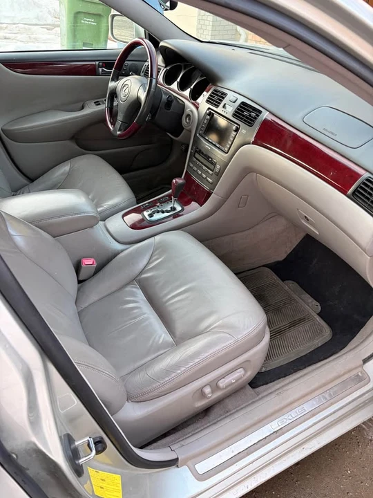 2004 Lexus ES 3rd Gen - Image 7 of 9
