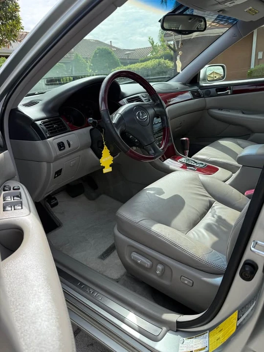 2004 Lexus ES 4th Gen - Image 16 of 18