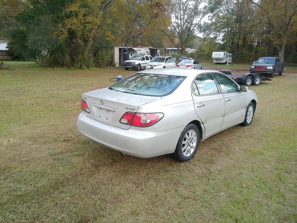 2004 Lexus ES 3rd Gen - Image 5 of 17