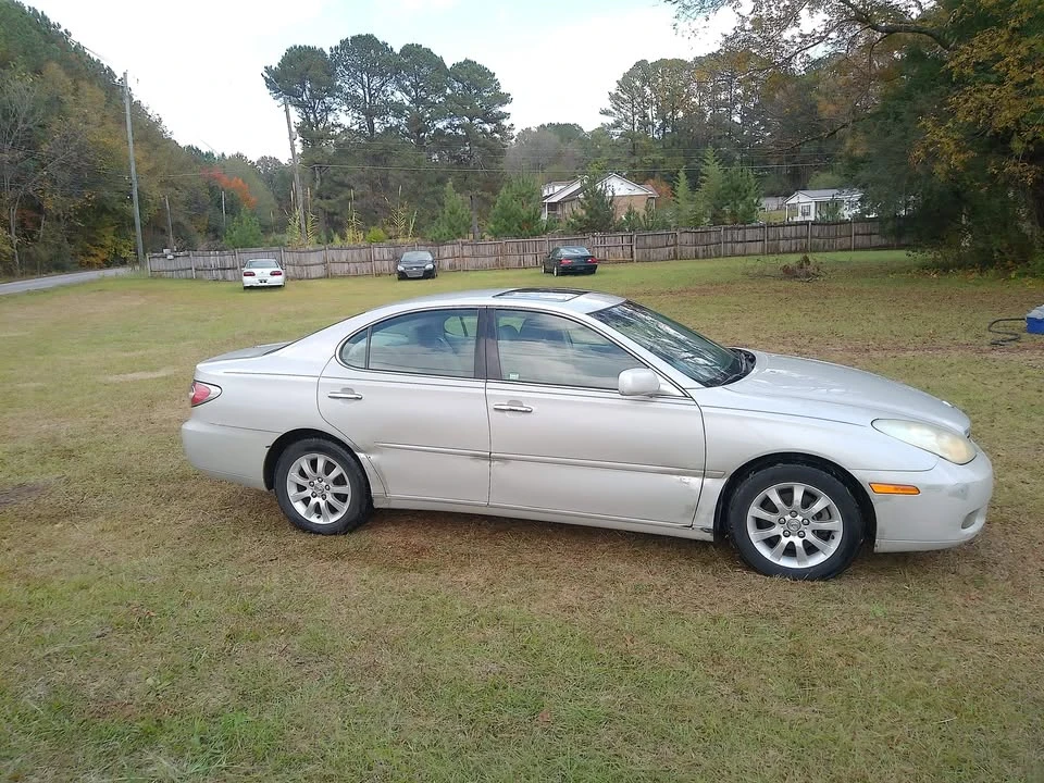 2004 Lexus ES 3rd Gen - Image 4 of 17