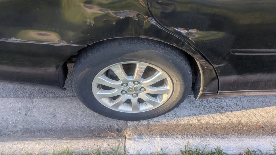 2004 Lexus ES 4th Gen - Image 16 of 18