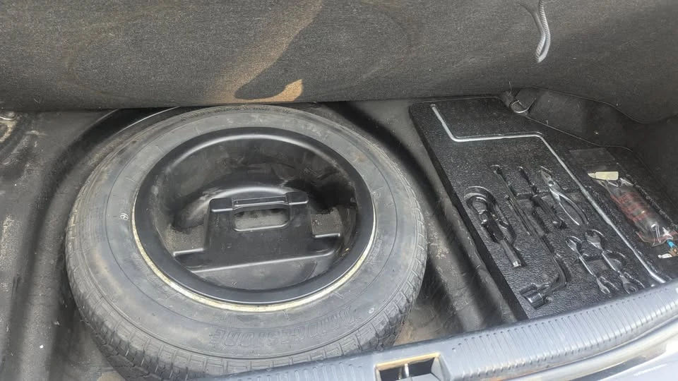 2004 Lexus ES 4th Gen - Image 9 of 18