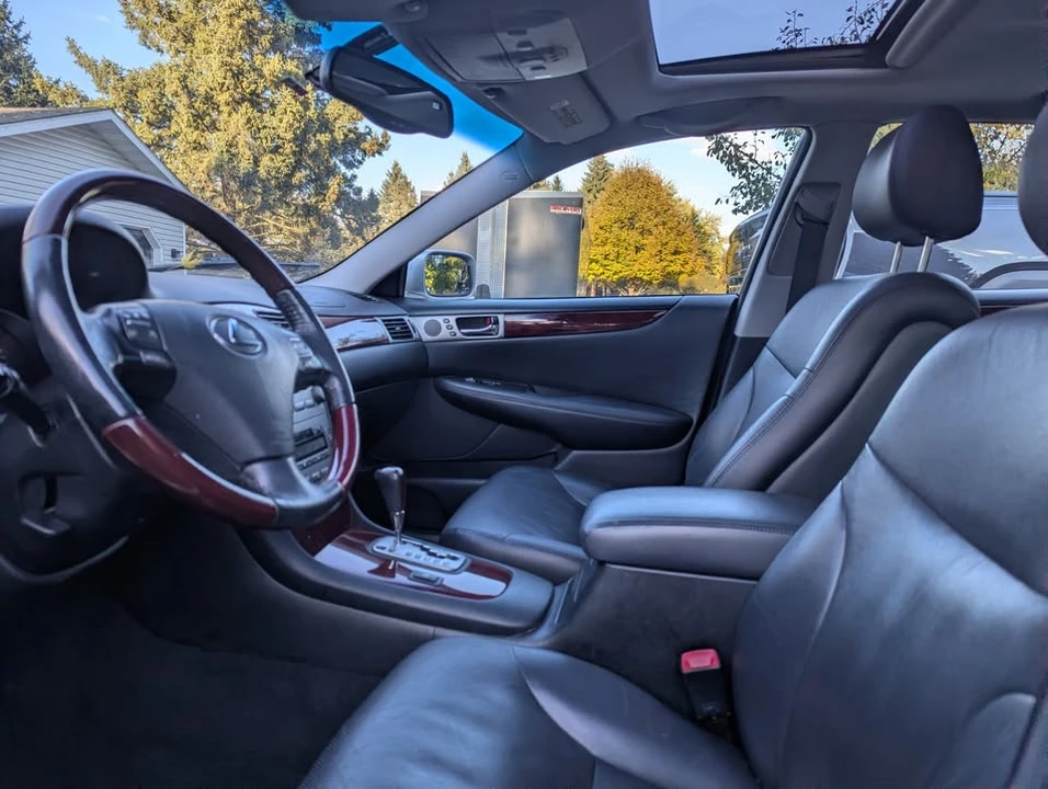 2004 Lexus ES 4th Gen - Image 5 of 5