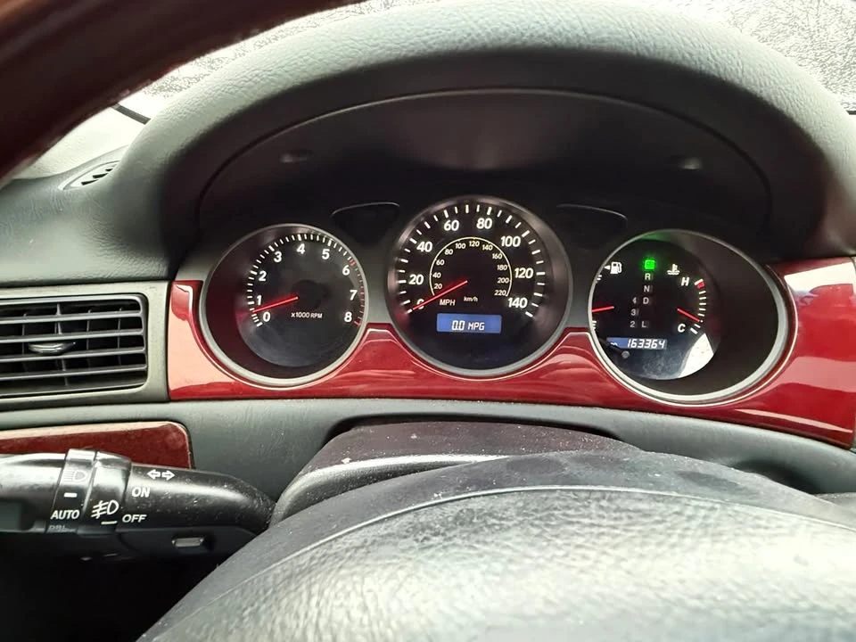 2004 Lexus ES 4th Gen - Image 12 of 17