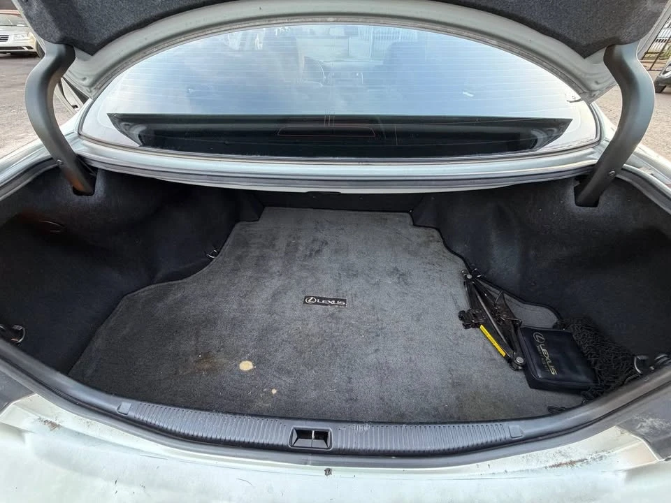 2004 Lexus ES 3rd Gen - Image 16 of 17