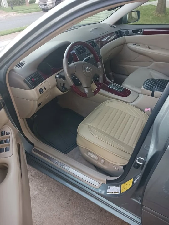 2004 Lexus ES 4th Gen - Image 5 of 7
