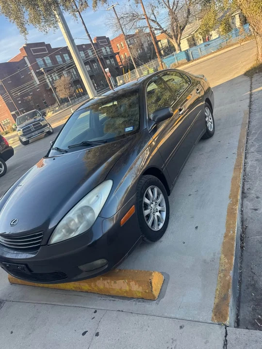 2004 Lexus ES 3rd Gen - Image 2 of 7