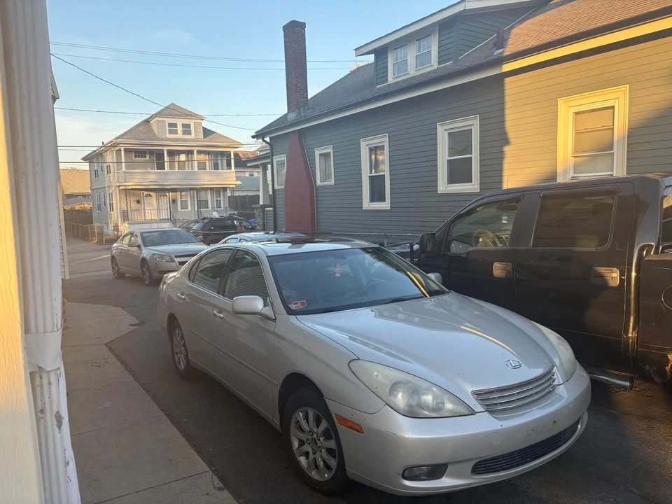 2004 Lexus ES 4th Gen - Image 4 of 5