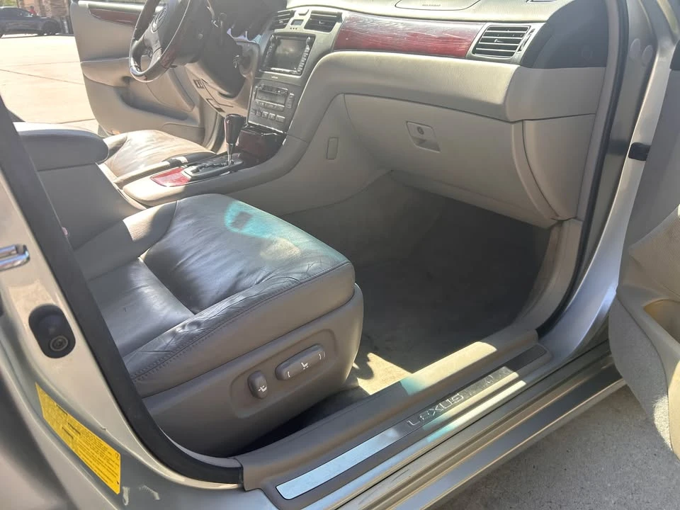 2004 Lexus ES 4th Gen - Image 15 of 20