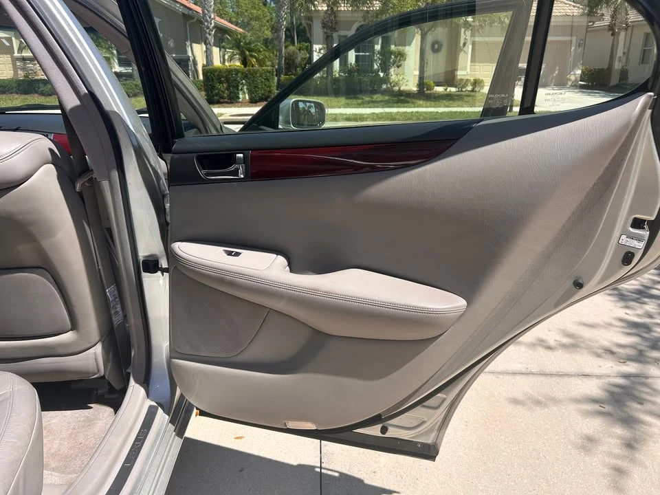 2004 Lexus ES 4th Gen - Image 12 of 20