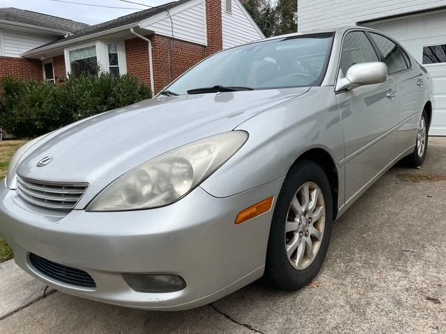 2004 Lexus ES 4th Gen - Image 4 of 12