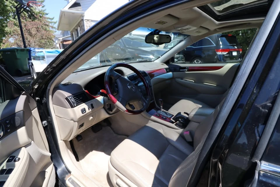 2004 Lexus ES 4th Gen - Image 10 of 11