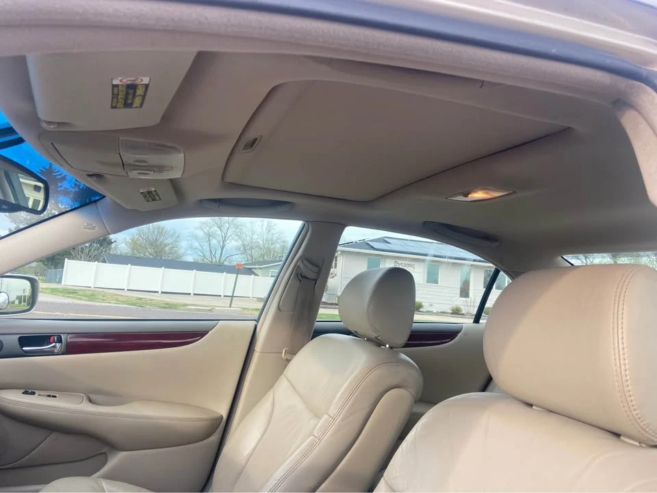 2004 Lexus ES 4th Gen - Image 12 of 13