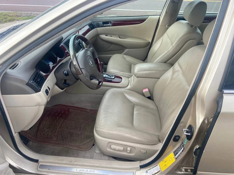2004 Lexus ES 4th Gen - Image 8 of 13