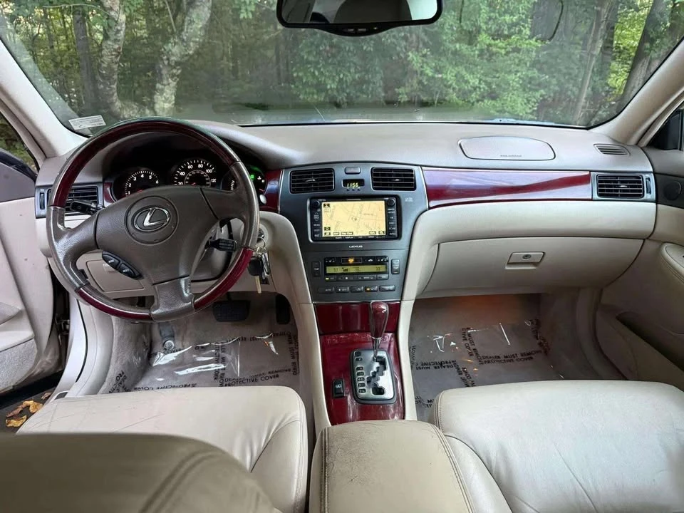 2004 Lexus ES 3rd Gen - Image 17 of 19
