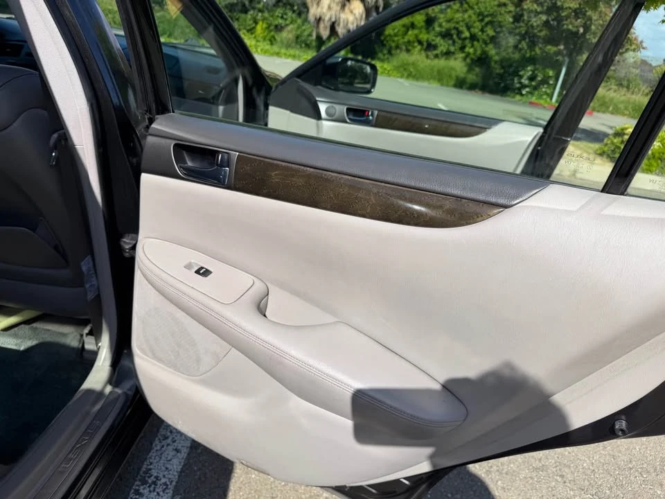 2004 Lexus ES 4th Gen - Image 13 of 20