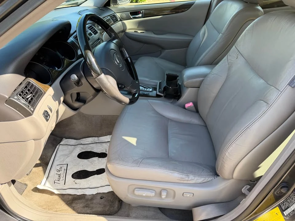 2004 Lexus ES 4th Gen - Image 10 of 20