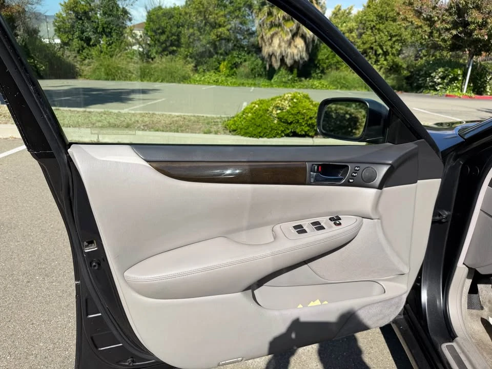 2004 Lexus ES 4th Gen - Image 9 of 20