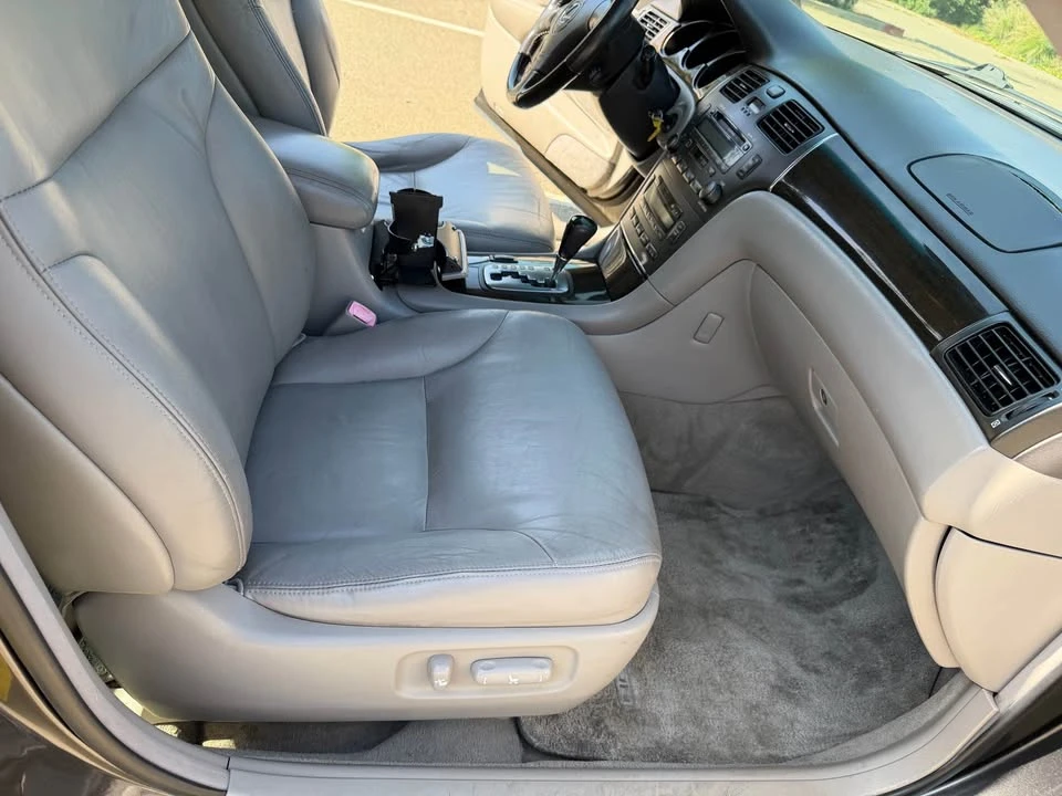 2004 Lexus ES 4th Gen - Image 12 of 20