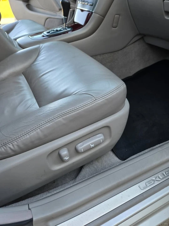 2004 Lexus ES 4th Gen - Image 16 of 20