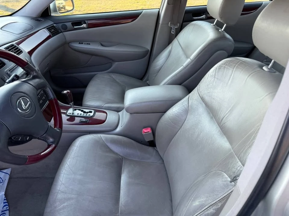 2004 Lexus ES 4th Gen - Image 7 of 20
