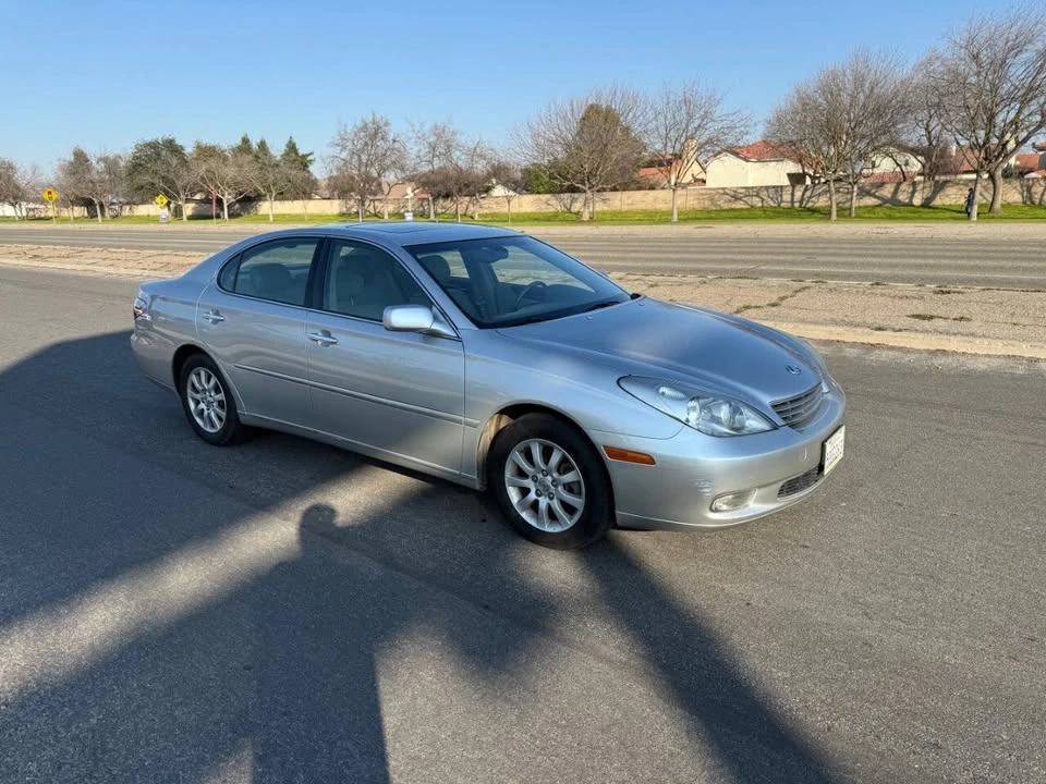 2004 Lexus ES 4th Gen - Image 4 of 20