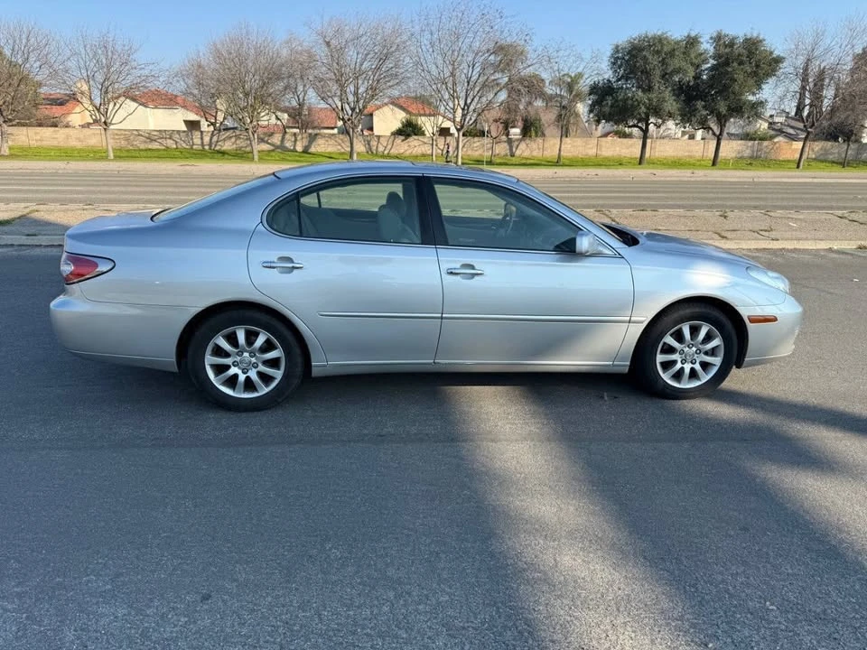 2004 Lexus ES 4th Gen - Image 20 of 20
