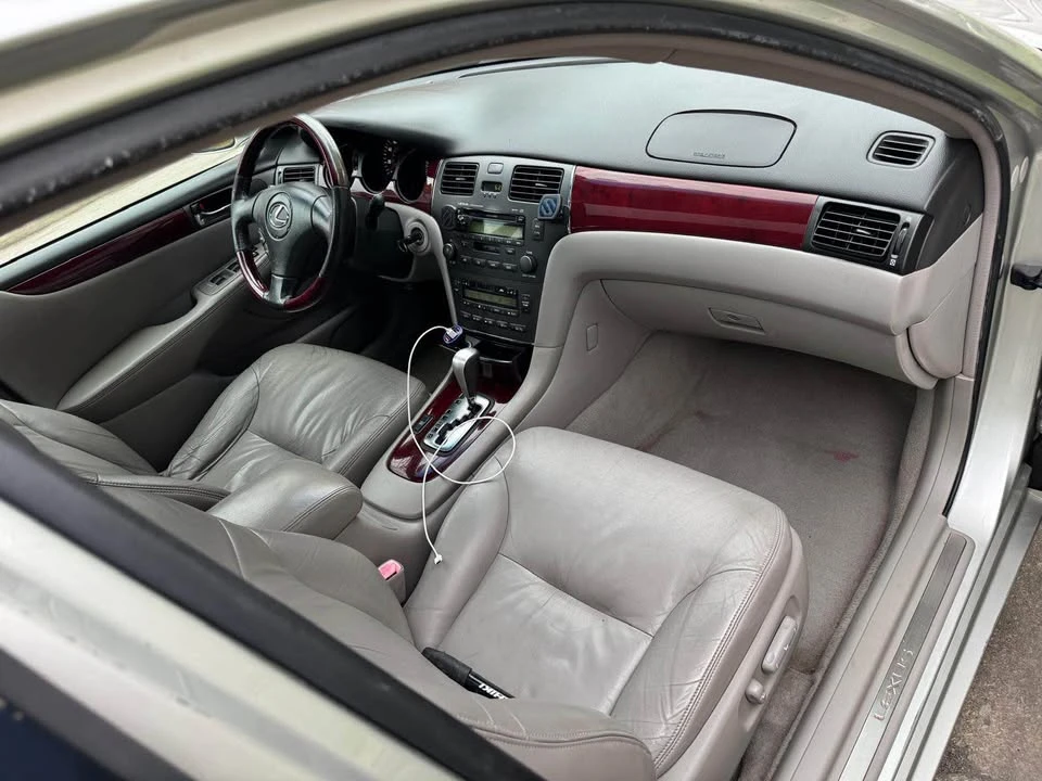 2004 Lexus GS 2nd Gen - Image 9 of 14