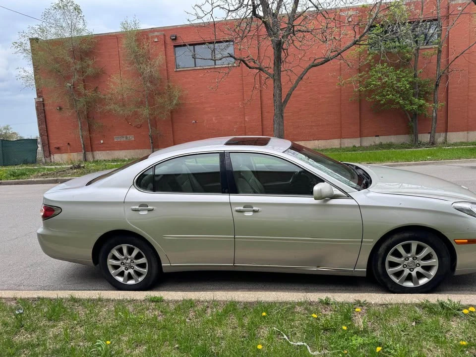2004 Lexus GS 2nd Gen - Image 4 of 14