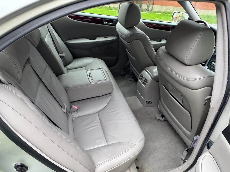 2004 Lexus GS 2nd Gen - Image 11 of 14