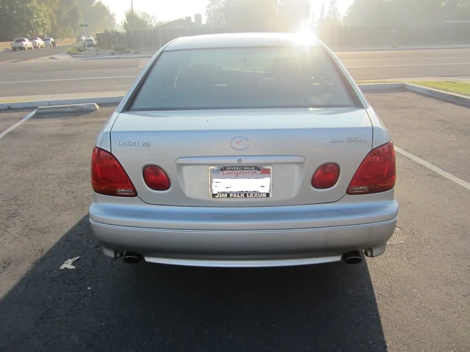 2004 Lexus GS 2nd Gen - Image 4 of 11