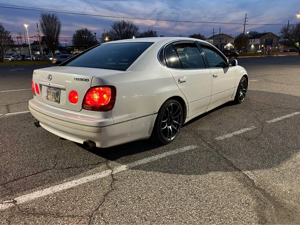 2004 Lexus GS 2nd Gen - Image 3 of 10