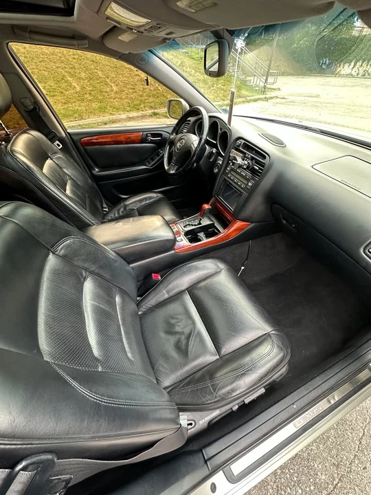 2004 Lexus GS 2nd Gen - Image 10 of 17