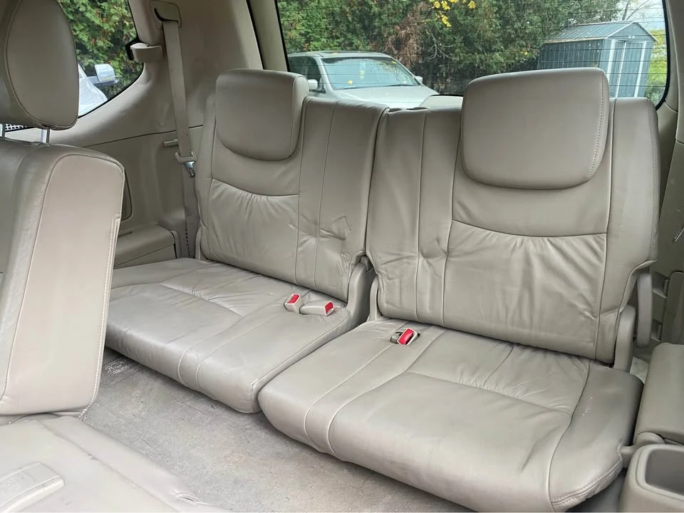 2004 Lexus GX 1st Gen - Image 16 of 17