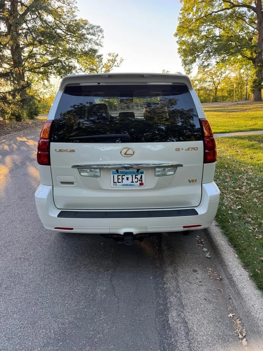 2004 Lexus GX 1st Gen - Image 4 of 15