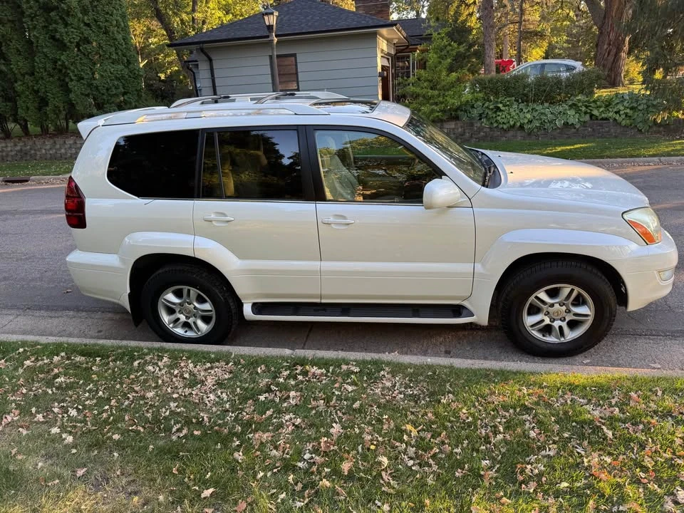 2004 Lexus GX 1st Gen - Image 6 of 15