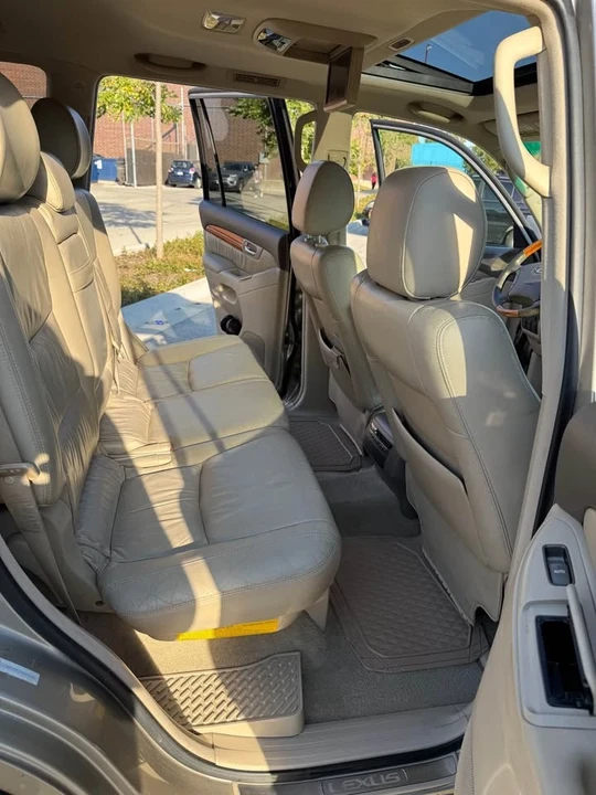 2004 Lexus GX 1st Gen - Image 11 of 18