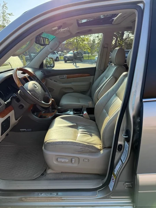 2004 Lexus GX 1st Gen - Image 7 of 18