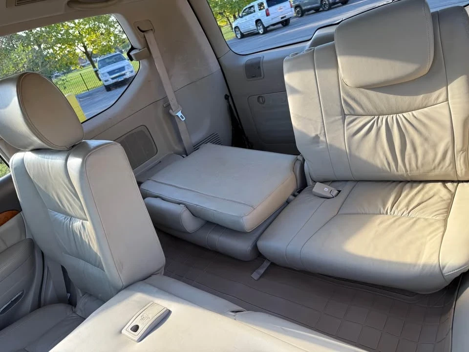 2004 Lexus GX 1st Gen - Image 12 of 18