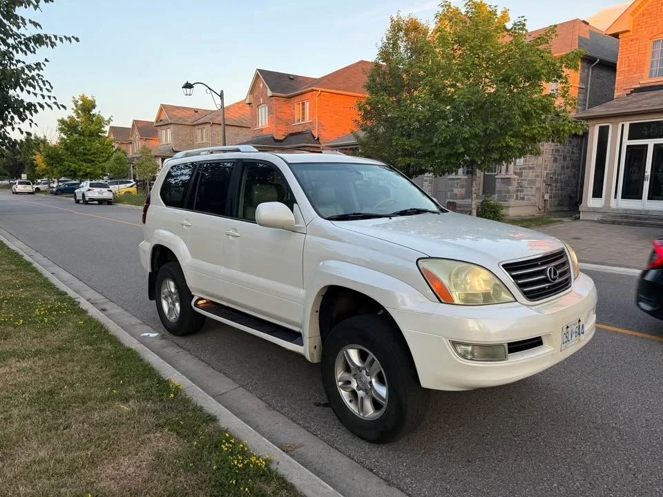 2004 Lexus GX 1st Gen - Image 9 of 10