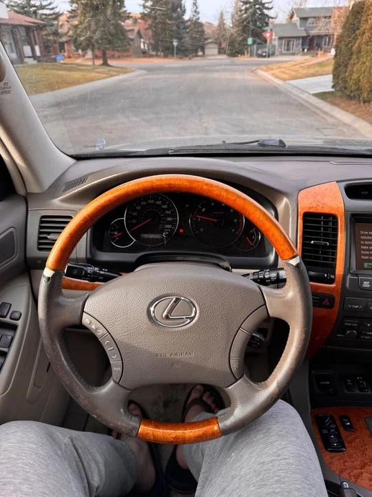 2004 Lexus GX 1st Gen - Image 6 of 18