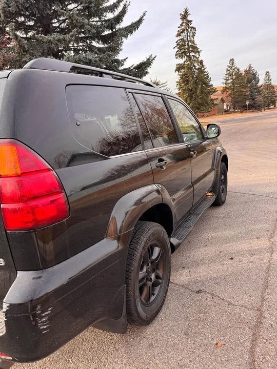 2004 Lexus GX 1st Gen - Image 2 of 18