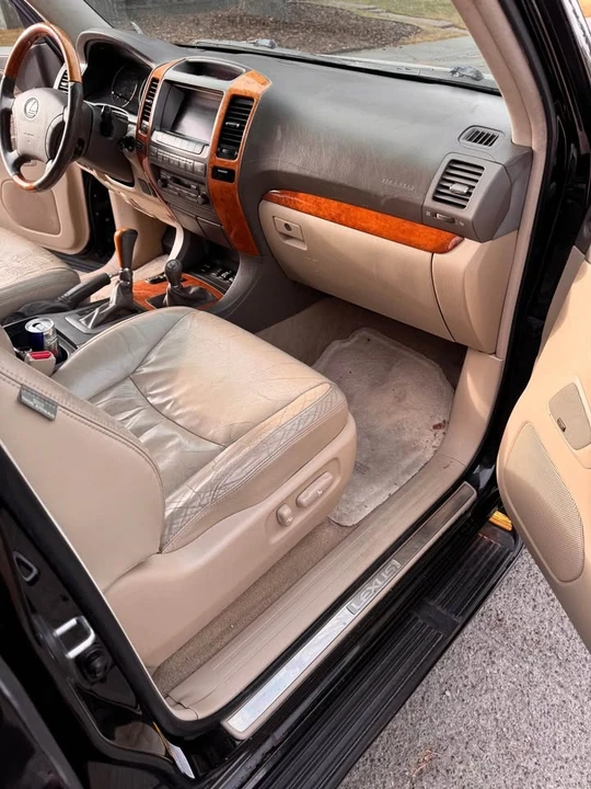 2004 Lexus GX 1st Gen - Image 10 of 18