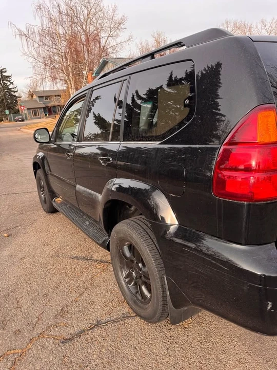 2004 Lexus GX 1st Gen - Image 3 of 18