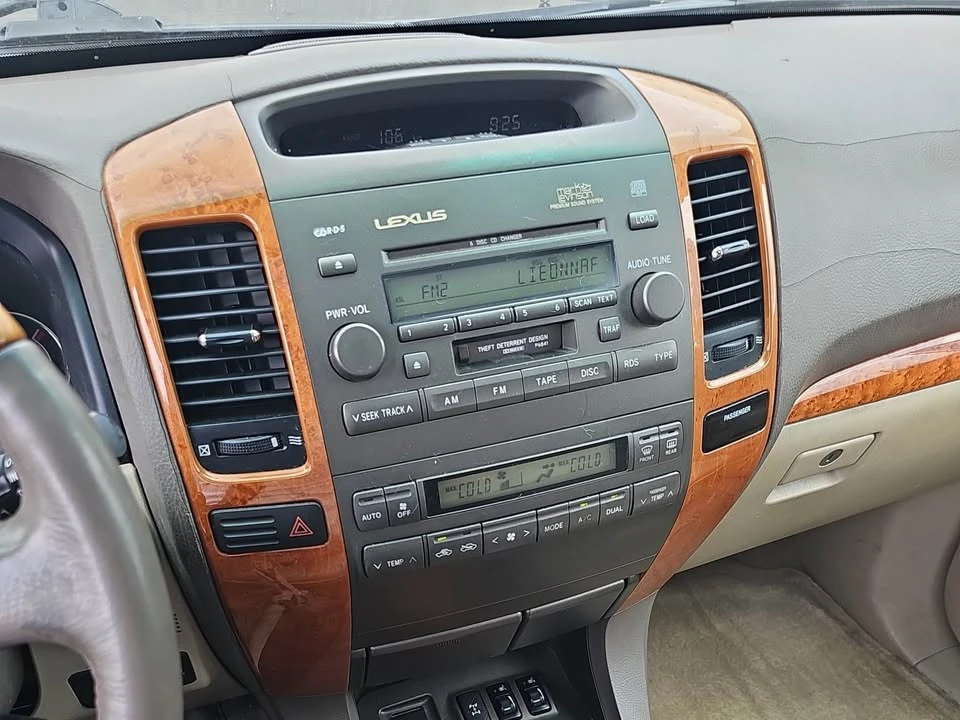 2004 Lexus GX 1st Gen - Image 7 of 9