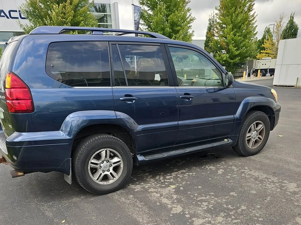 2004 Lexus GX 1st Gen - Image 4 of 9