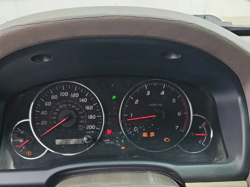 2004 Lexus GX 1st Gen - Image 8 of 9