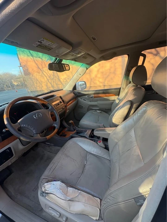 2004 Lexus GX 1st Gen - Image 6 of 8