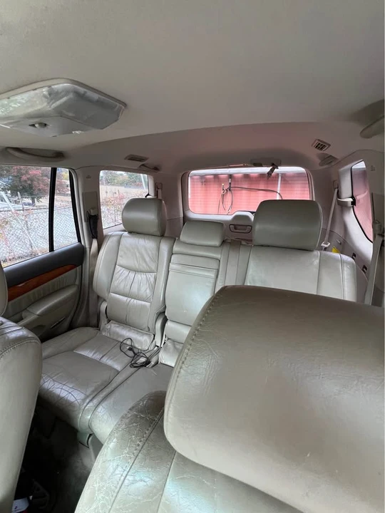 2004 Lexus GX 1st Gen - Image 7 of 9